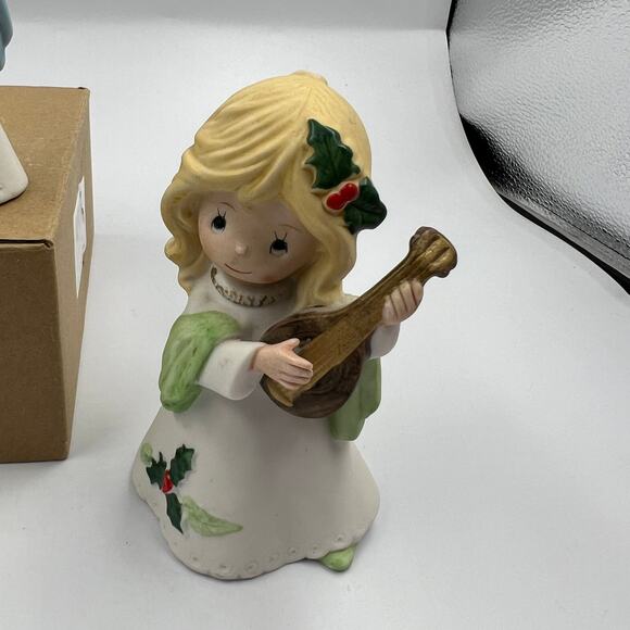 Vintage Set 3 Homco Christmas Ceramic Carolers Holiday Figurines Harp Mandolin - Picture 13 of 14